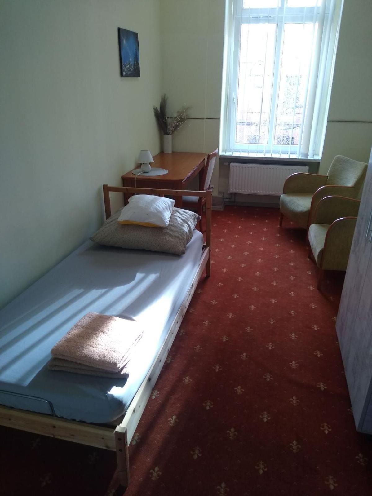 Hostel Kwadrans Γκλίβιτσε Εξωτερικό φωτογραφία