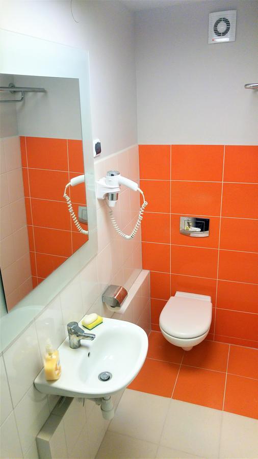 Hostel Kwadrans Γκλίβιτσε Εξωτερικό φωτογραφία